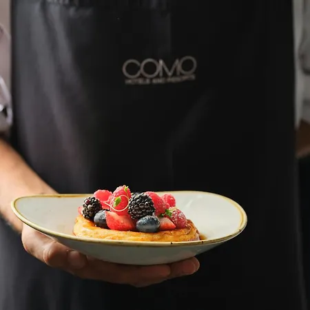 Como The Halkin-3
